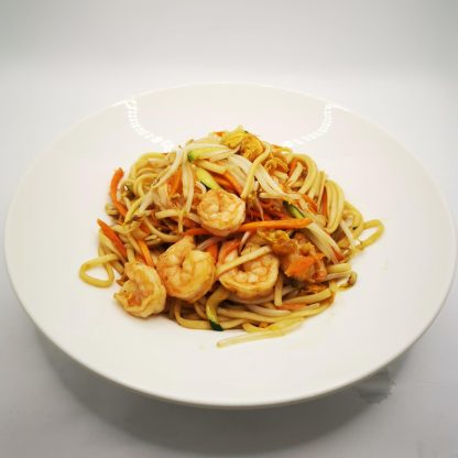 Ebi Yaki Udon Spaghetti saltati con verdure e gamberi